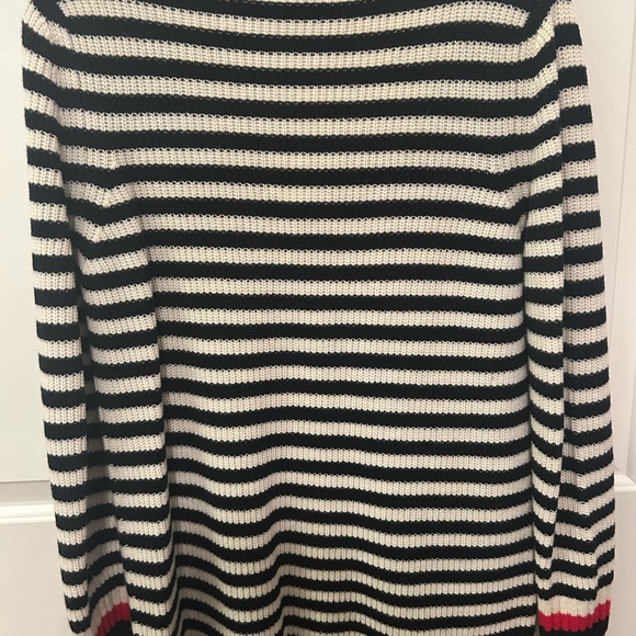 Gucci Sweater with GG logo pearl buttons
PRICE IS FIRM - Picture 7 of 10